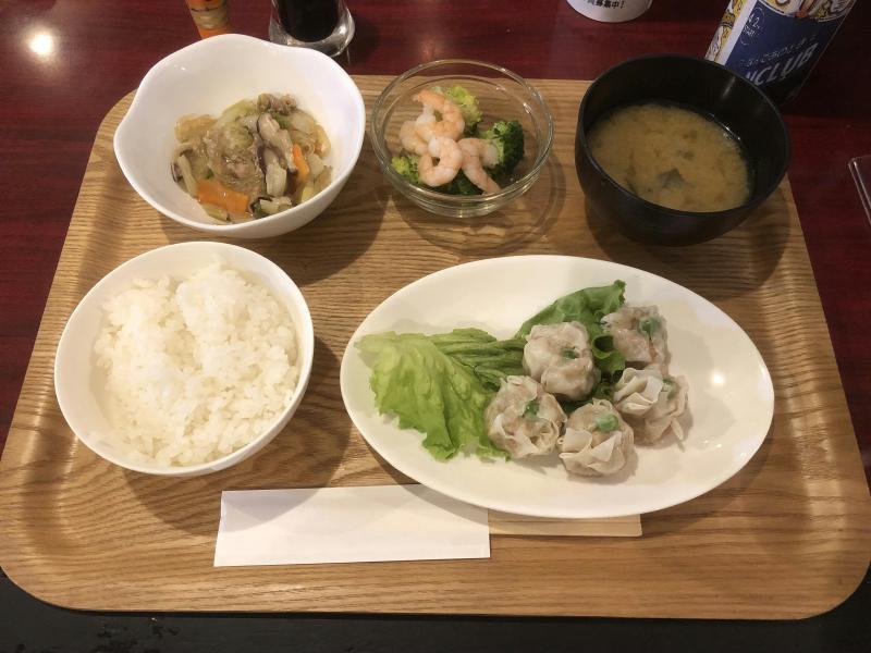 焼売（シューマイ）、ブロッコリーサラダ、白菜と豚肉いため